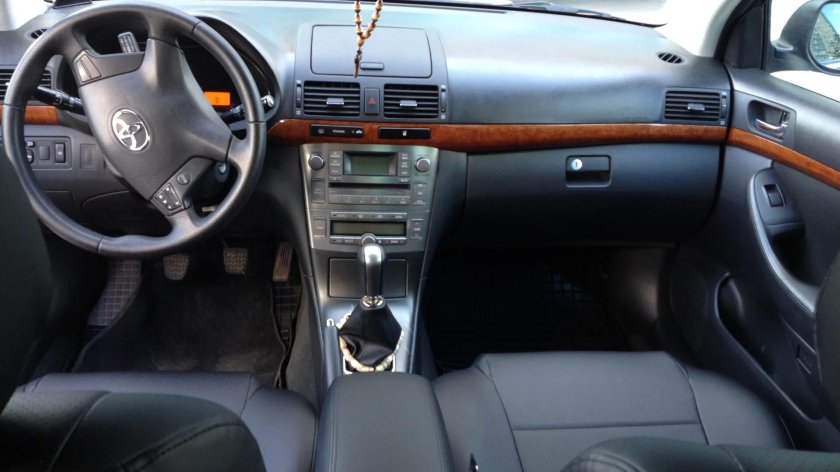 Toyota Avensis 2007 салон