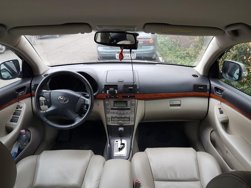 Тойота Авенсис т250