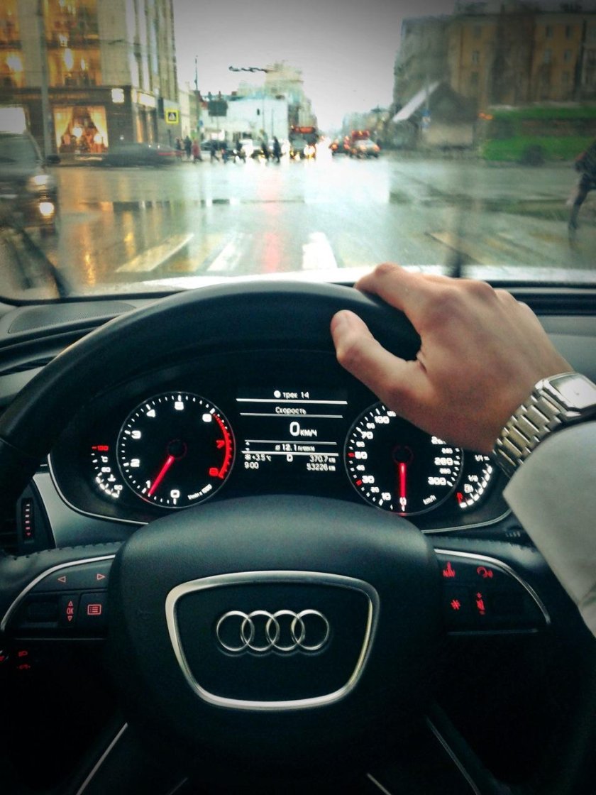 Ауди а6 с6 за рулем