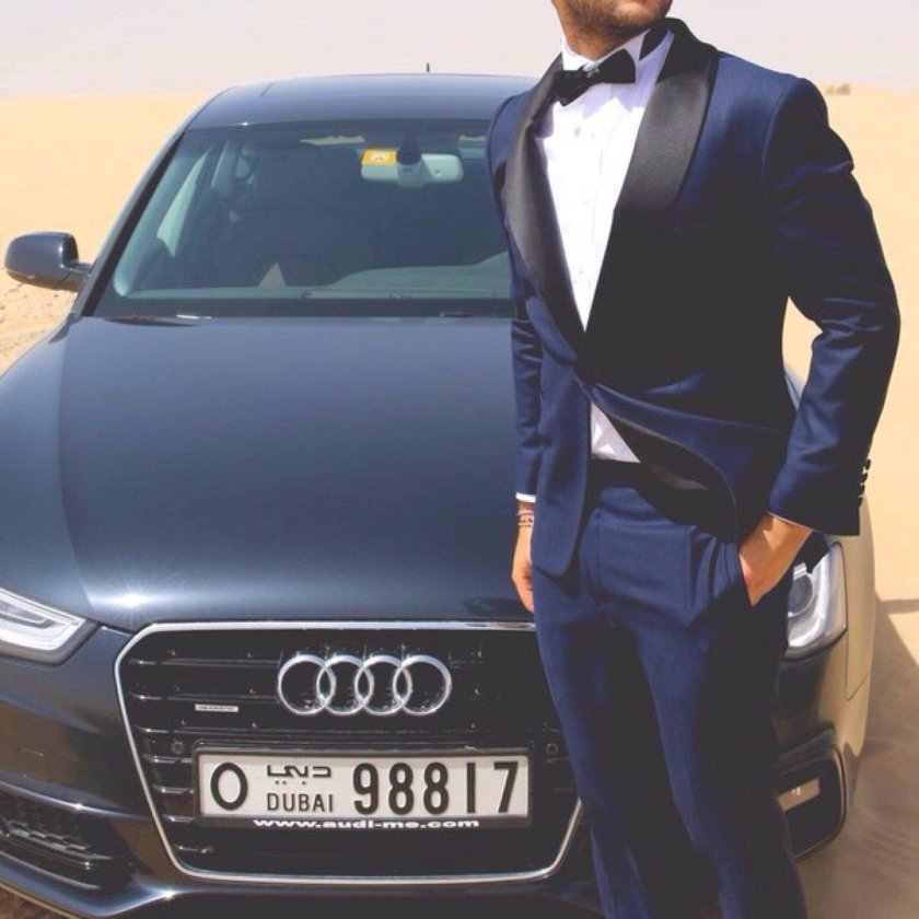 Красивый богатый мужчина