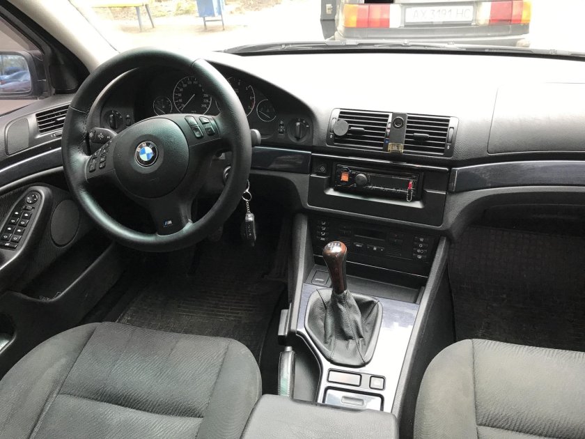 BMW 525i e39 салон