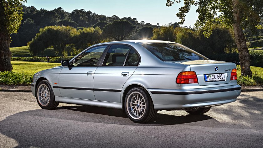 BMW 5 Series (e39)