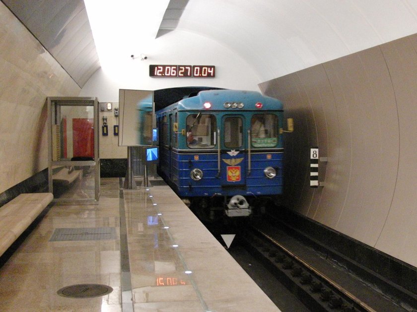 Вагон метро типа д 806