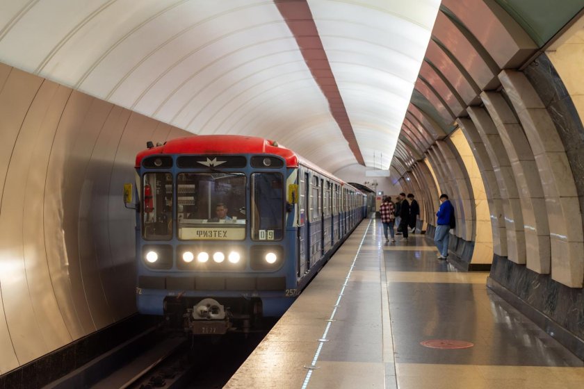 Вагон метро москва