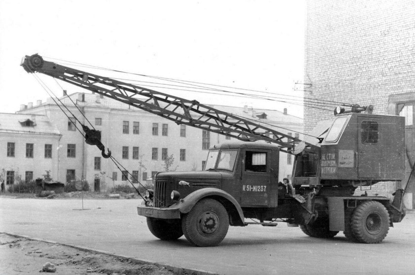 К 51 МАЗ 200 автокран