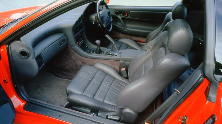 Mitsubishi GTO 3000gt салон