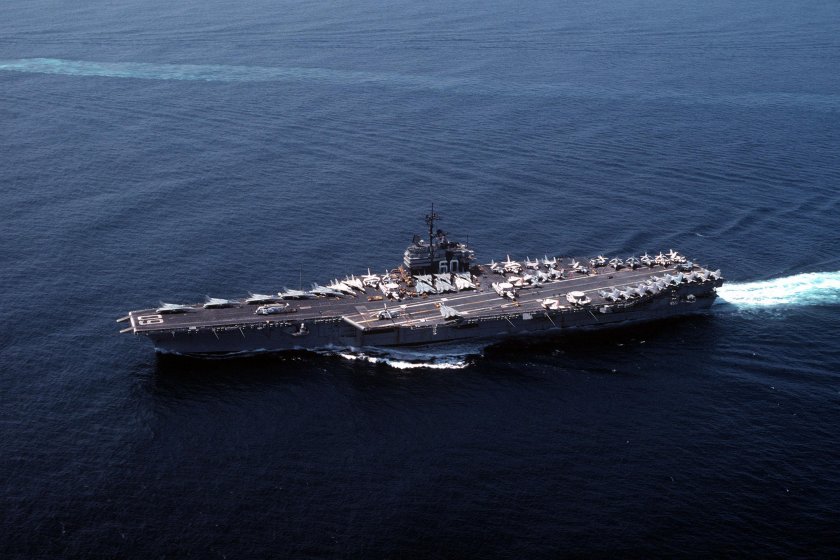 Дуайт Эйзенхауэр авианосец