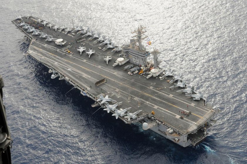 Авианосец USS Nimitz