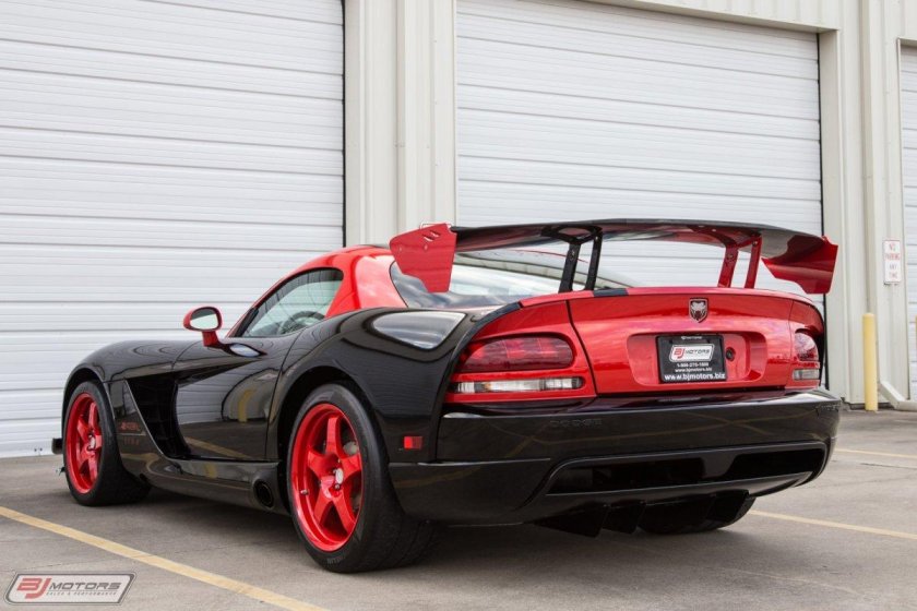 Dodge Viper srt 10