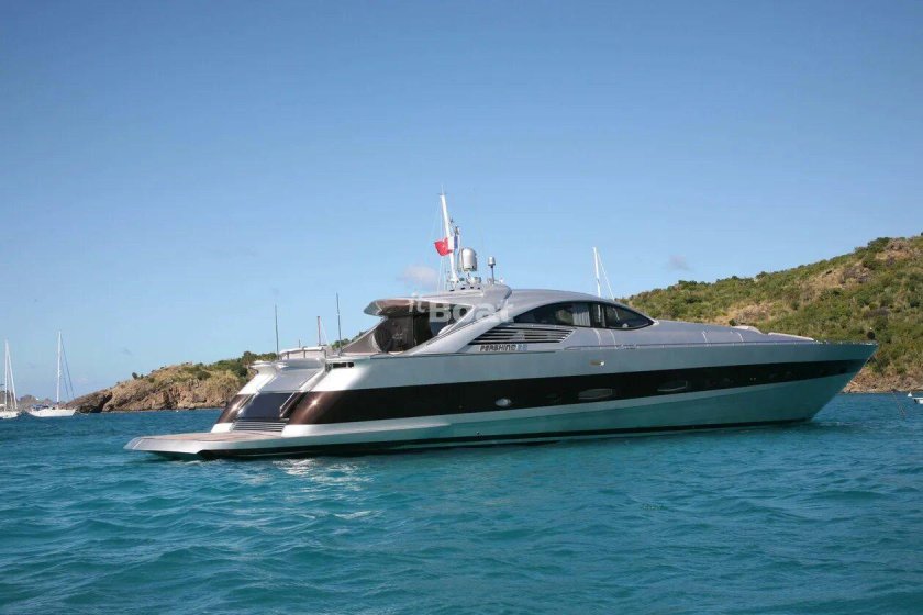 Яхта моторная Першинг