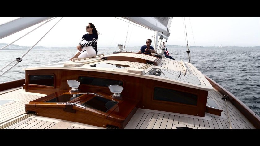 Яхта спирит