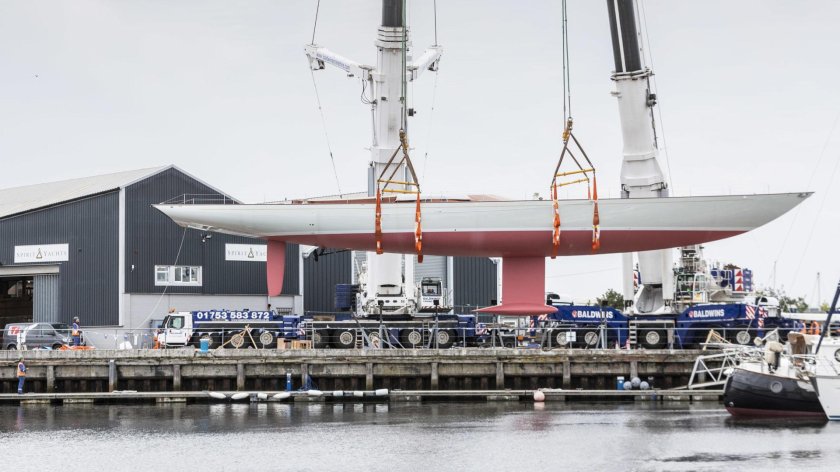 Spirit 111 суперяхта