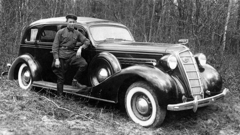 Машина ЗИС 101