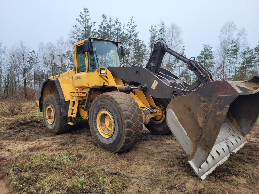 Мини-погрузчик Yanmar v1-1a