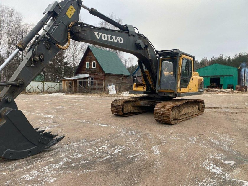 Экскаватор гусеничный volvo ec240blc