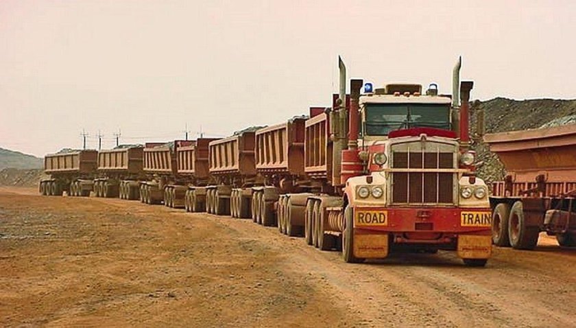 Тягач Mack Titan автопоезд