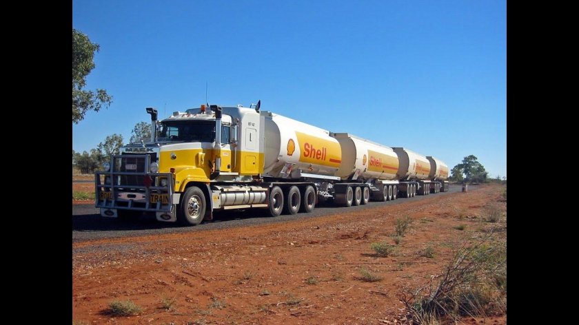 Mack Titan автопоезд