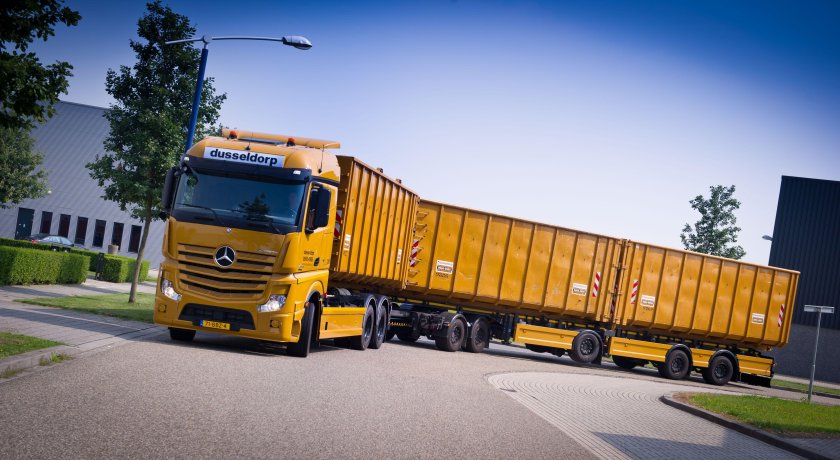 Автопоезд Мерседес Актрос