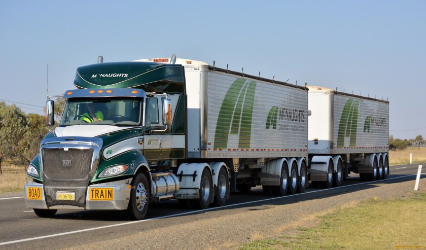 Австралийские автопоезда Mack