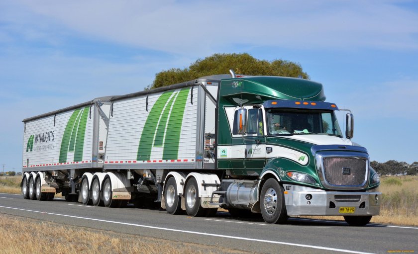 Австралийская сцепка автопоезд