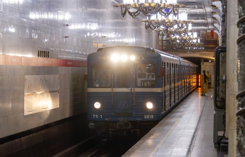 Вагон метро