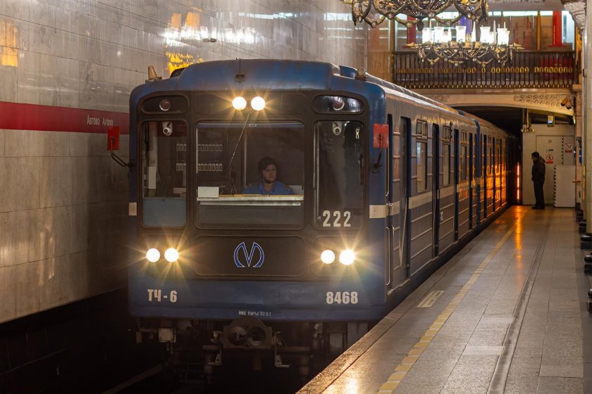 Поезда метро санкт петербурга