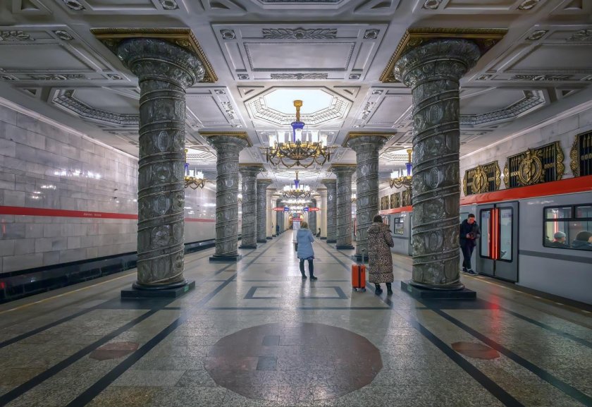 Красивые станции метро в санкт петербурге