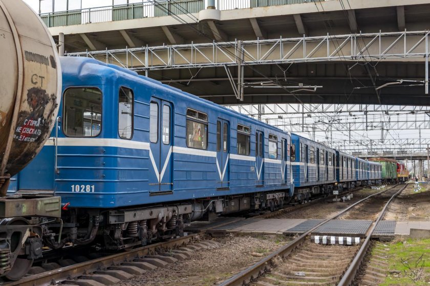 Вагоны метро санкт петербурга