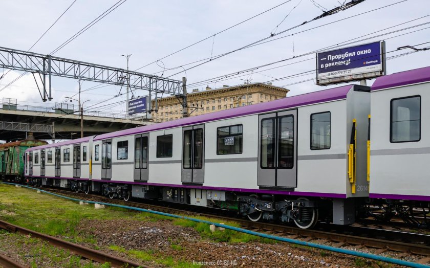 Метропоезд ока 81-760