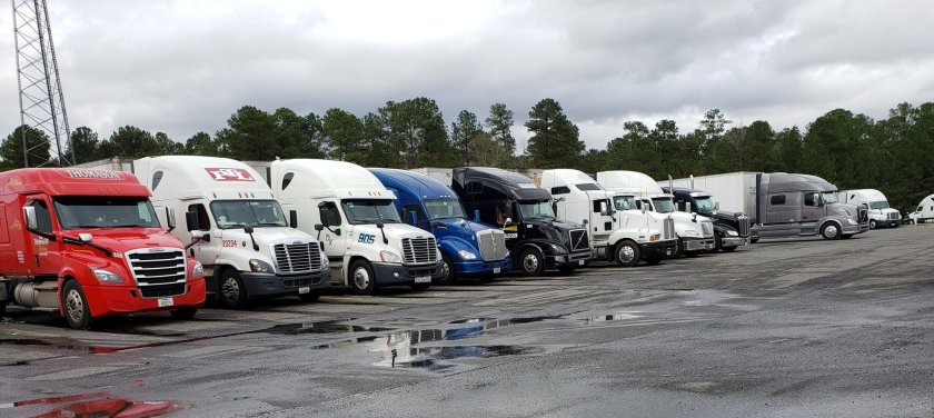 Стоянка грузовиков