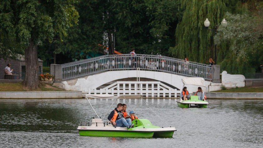 Парк Царицыно катамараны