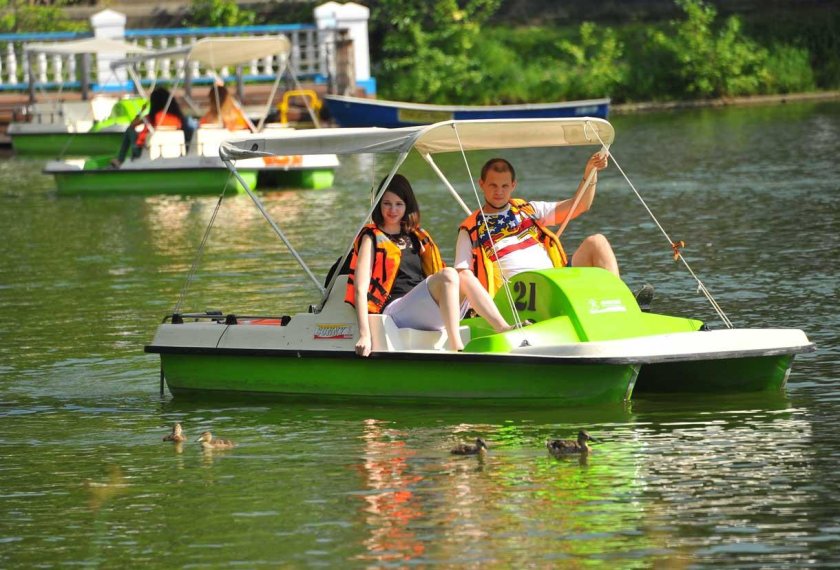 Парк Горького катамараны