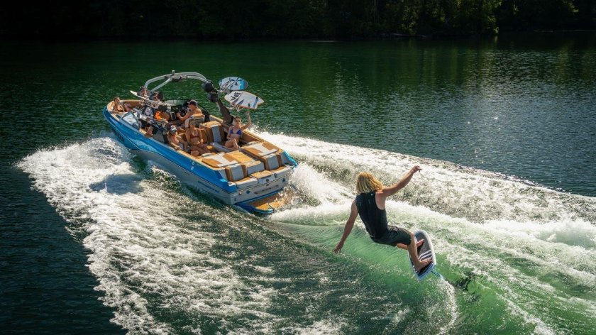 Malibu Wakesetter 25 LSV