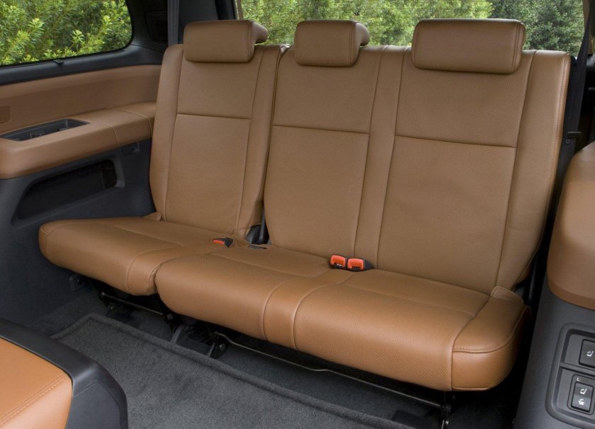 Тойота Секвойя 3 ряд