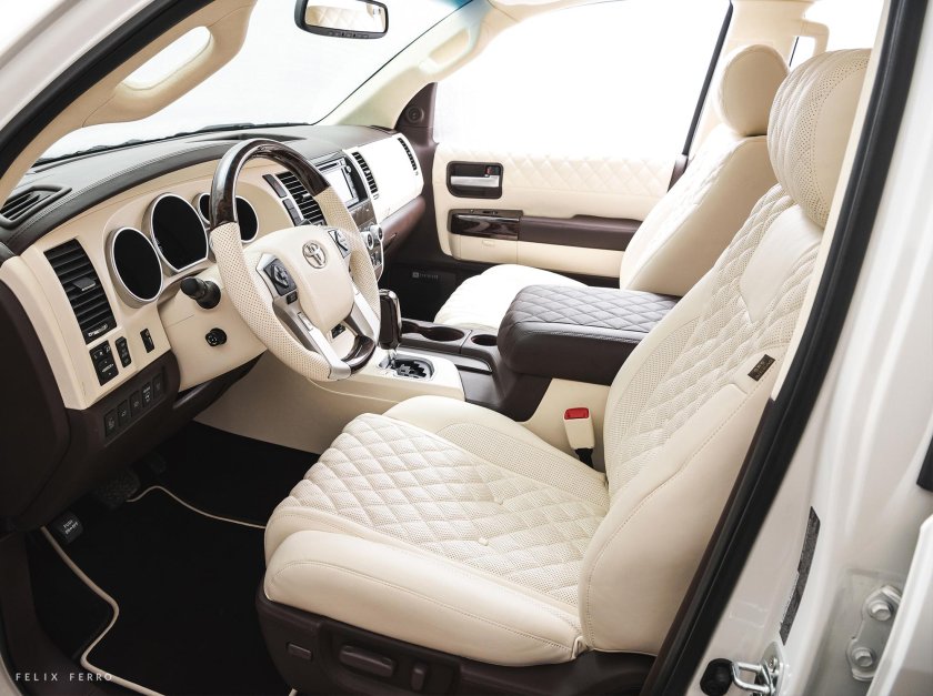 Toyota Sequoia 2021 салон