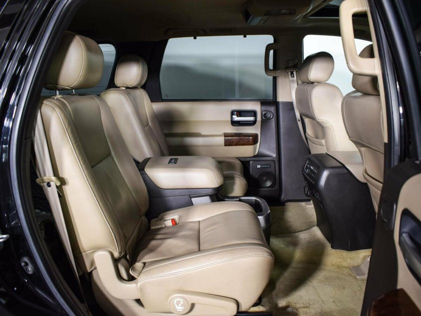 Toyota Sequoia 2008 салон