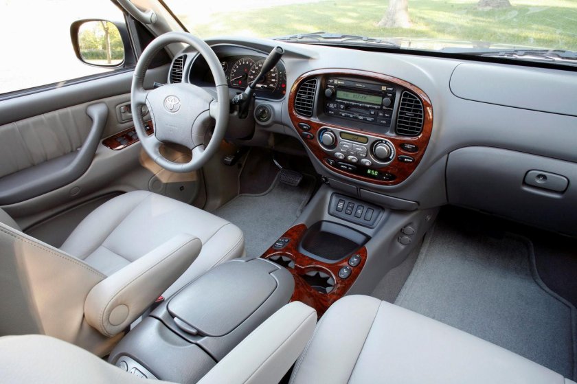 Тойота Секвойя 1 поколение