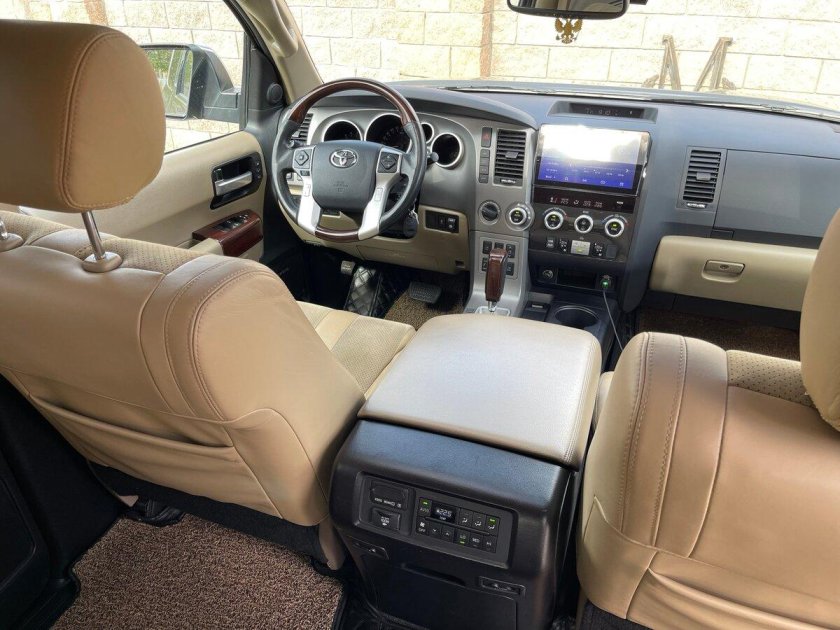 Toyota tundra 2006 салон