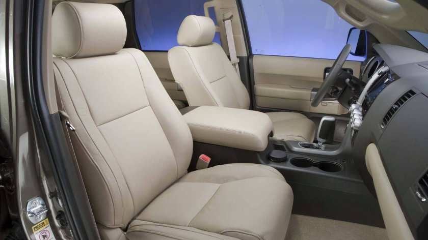 Тойота секвойя 2010