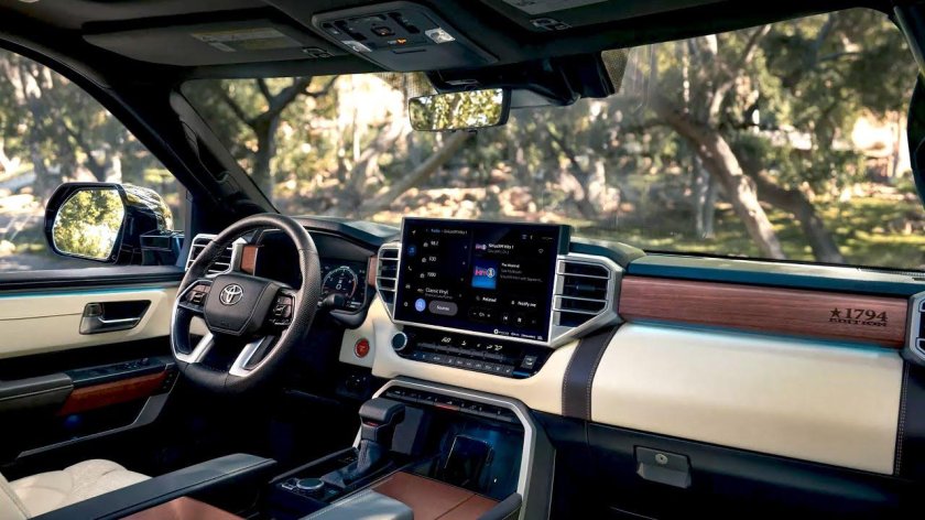 Toyota Tundra 2022 Interior