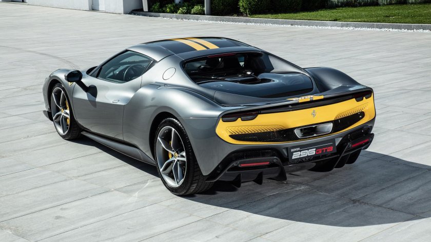 Феррари 296 GTB 2022