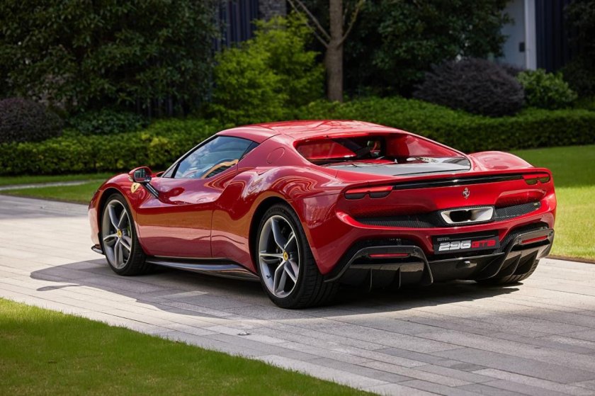 Феррари 296 GTB