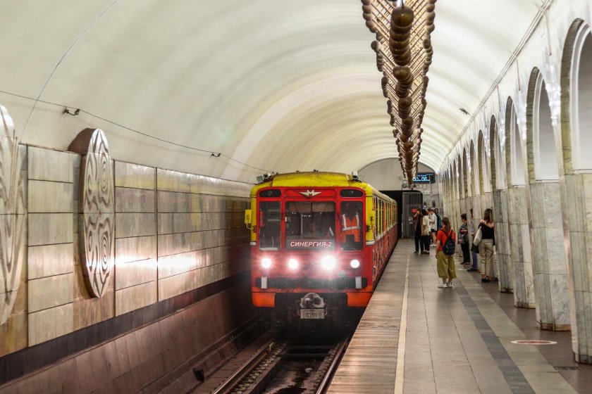 Синергия поезд метро