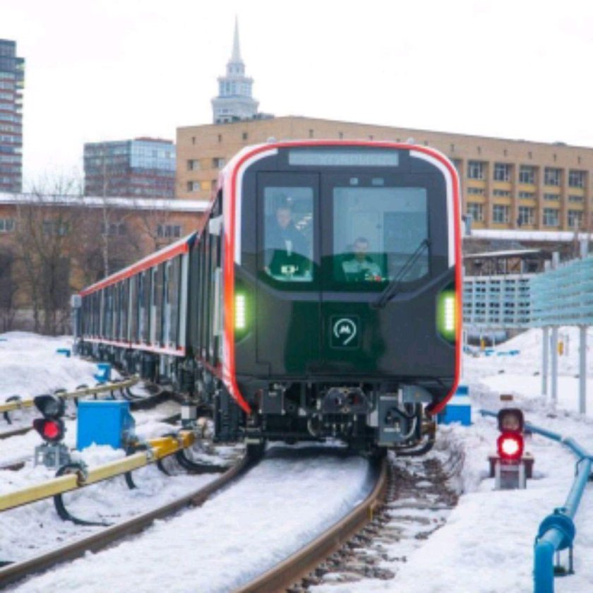 Метропоезд москва 2024