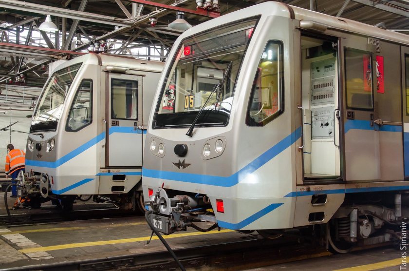 СИНЕРГИЯ-2 поезд метро