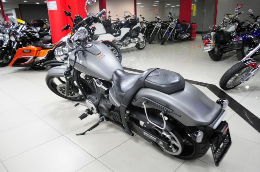 Ямаха Страйкер 1300