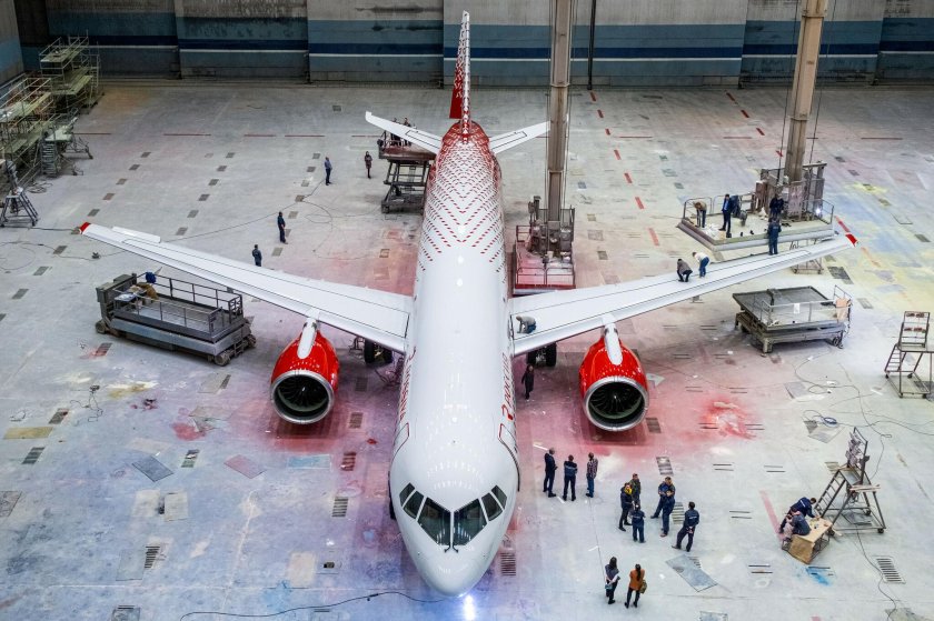 Среднемагистральный авиалайнер МС-21