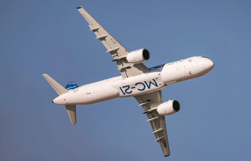 МС-21 пассажирский самолёт