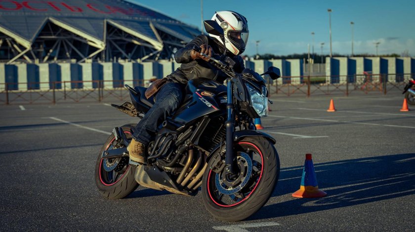 Каска для мотоцикла