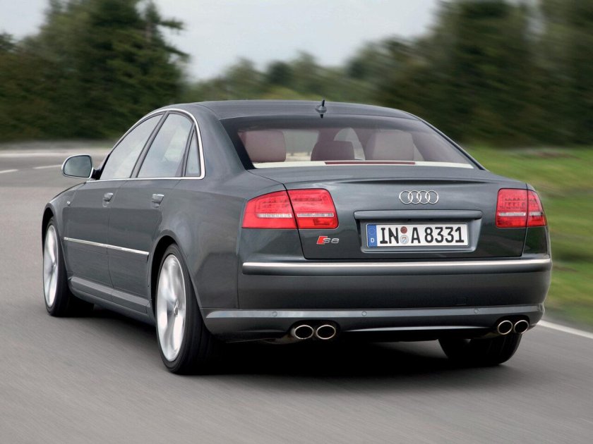 Audi s8 d3 2007